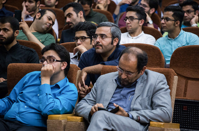 (تصاویر) سخنرانی علی مطهری در مشهد (تصاویر) سخنرانی علی مطهری در مشهد