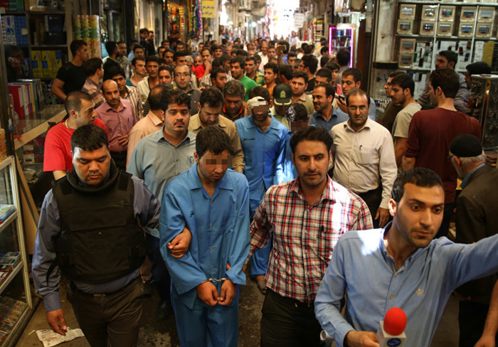 (تصاویر) بازسازی سرقت از بازار تهران (تصاویر) بازسازی سرقت از بازار تهران