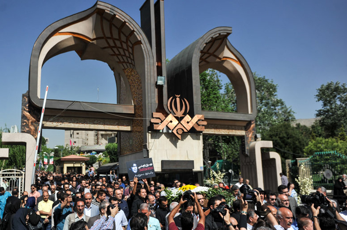 (تصاویر) مراسم تشییع مهران دوستی (تصاویر) مراسم تشییع مهران دوستی