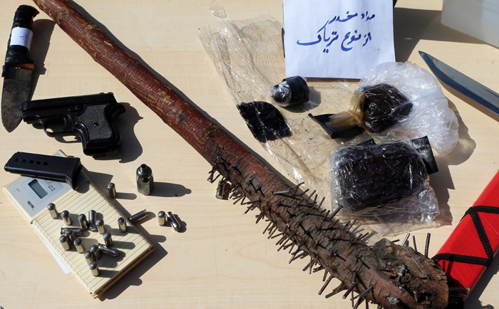 (تصاویر) دستگیری اوباش تهران (تصاویر) دستگیری اوباش تهران