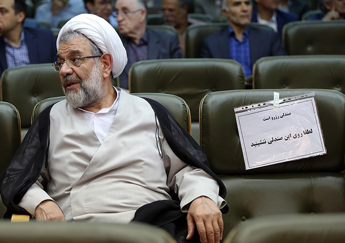 (تصاویر) رونمایی هاشمی از «تاریخ جامع ایران»