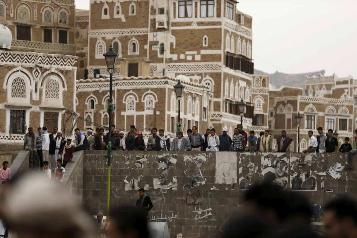 (تصاویر) انفجار مقابل مسجد شیعیان در صنعا (تصاویر) انفجار مقابل مسجد شیعیان در صنعا