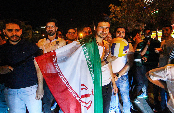 (تصاویر) کارناوال شادی پس از دومین برد از امریکا (تصاویر) کارناوال شادی پس از دومین برد از امریکا