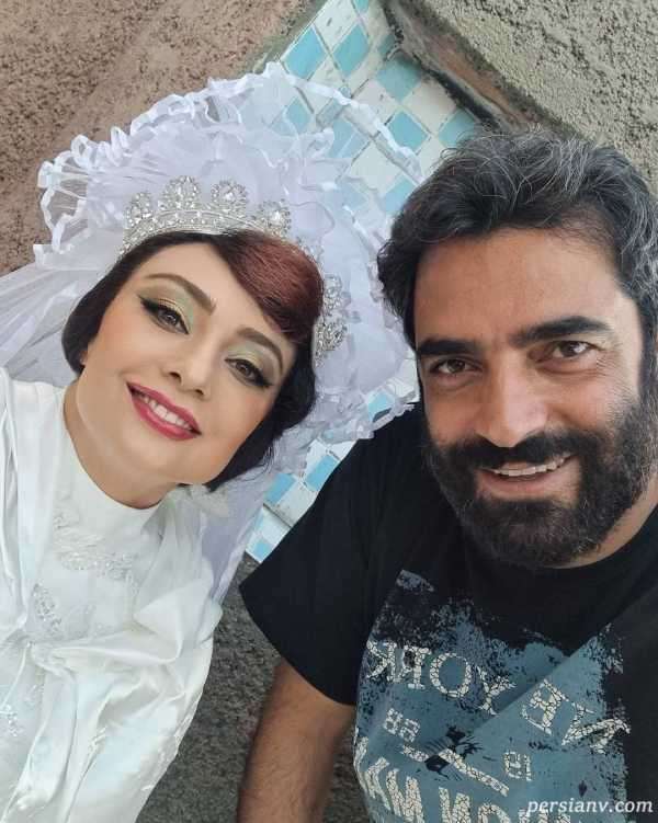(عکس) یکتا ناصر در لباس عروس، پشت نیسان آبی