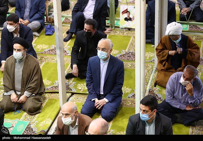 روحانی و دولتمردانش کجا مشغول هستند؟