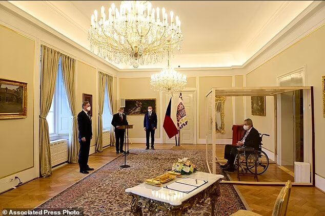 سوگند کرونایی در جمهوری چک!