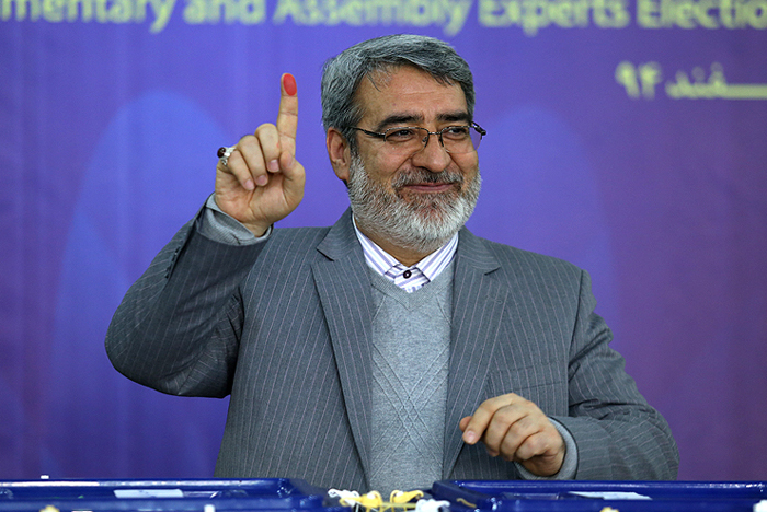 (تصاویر) مقامات و شخصیت ها پای صندوق رای (تصاویر) مقامات و شخصیت ها پای صندوق رای