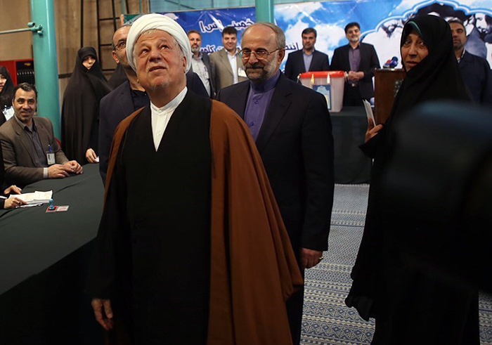 (تصاویر) مقامات و شخصیت ها پای صندوق رای (تصاویر) مقامات و شخصیت ها پای صندوق رای