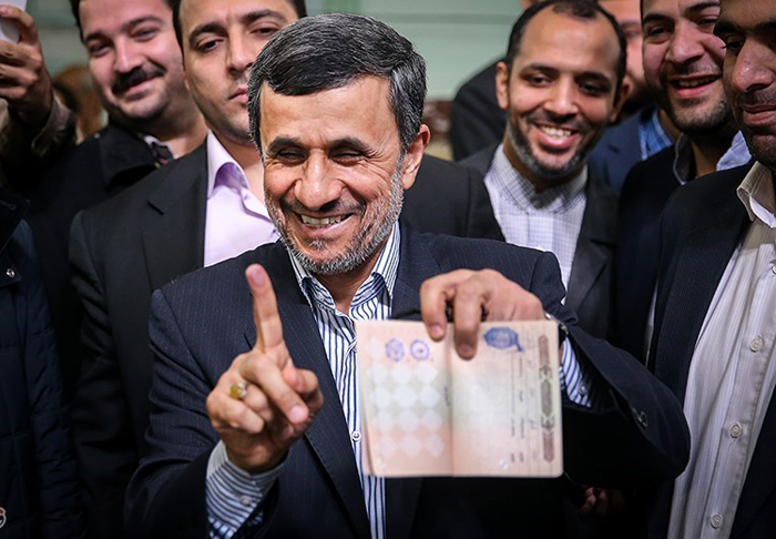 (تصاویر) مقامات و شخصیت ها پای صندوق رای (تصاویر) مقامات و شخصیت ها پای صندوق رای