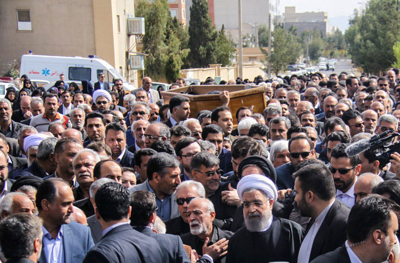 پیکر مادرهمسر رئیس جمهوری تشییع شد +(تصاویر) پیکر مادرهمسر رئیس جمهوری تشییع شد +(تصاویر)