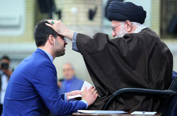 (تصاویر) دیدار معلمان و فرهنگیان با رهبرانقلاب (تصاویر) دیدار معلمان و فرهنگیان با رهبرانقلاب