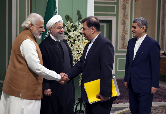 (تصاویر) استقبال روحانی از نخست وزیر هند (تصاویر) استقبال روحانی از نخست وزیر هند