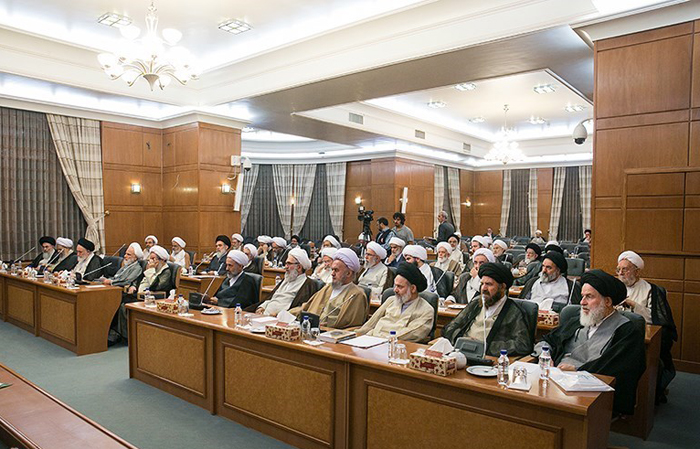 (تصاویر) ضیافت شام خبرگان با آیت‌الله جنتی