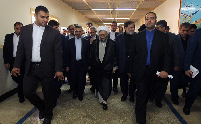 (تصاویر) بازدید آملی لاریجانی از کهریزک (تصاویر) بازدید آملی لاریجانی از کهریزک