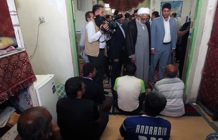 (تصاویر) بازدید آملی لاریجانی از کهریزک (تصاویر) بازدید آملی لاریجانی از کهریزک