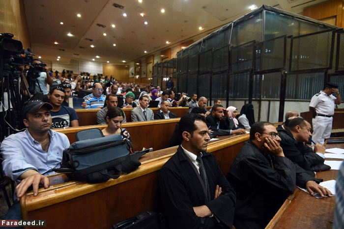 (تصاویر) محمد مرسی در دادگاه (تصاویر) محمد مرسی در دادگاه