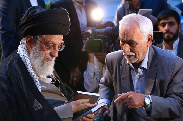 (تصاویر) دیدار شاعران با رهبرانقلاب (تصاویر) دیدار شاعران با رهبرانقلاب