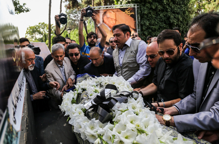 (تصاویر) تشییع پیکر مصطفی کمال پورتراب (تصاویر) تشییع پیکر مصطفی کمال پورتراب
