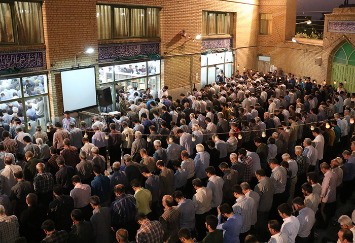 (تصاویر) سخنرانی احمدینژاد در مسجد مسعودیه (تصاویر) سخنرانی احمدینژاد در مسجد مسعودیه