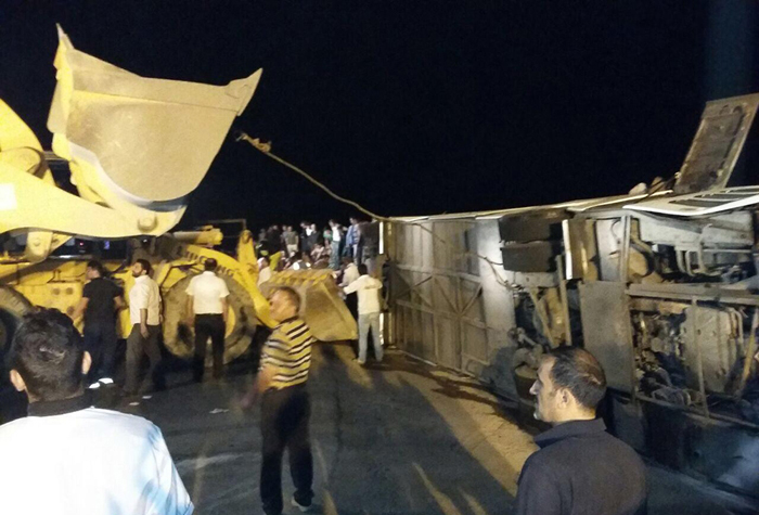 (تصاویر) تصادف مرگبار اتوبوس در جاده چالوس (تصاویر) تصادف مرگبار اتوبوس در جاده چالوس