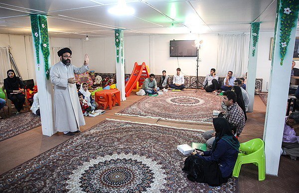 (تصاویر) این کودکان با چرک و زخم زندگی میکنند (تصاویر) این کودکان با چرک و زخم زندگی میکنند