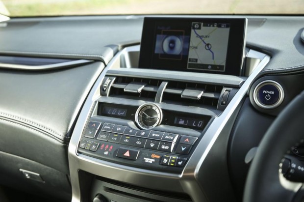 با لکسوس NX مدل 2016، آشنا شوید
