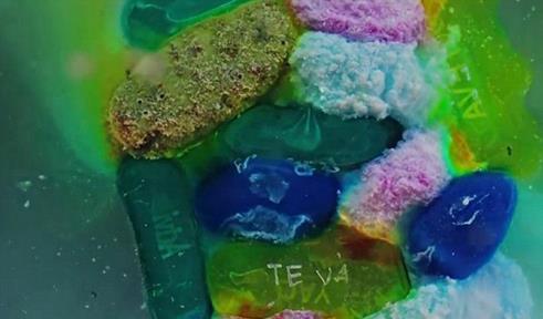 (تصاویر)چه اتفاقی برای قرصها در معده می افتد؟ (تصاویر)چه اتفاقی برای قرصها در معده می افتد؟