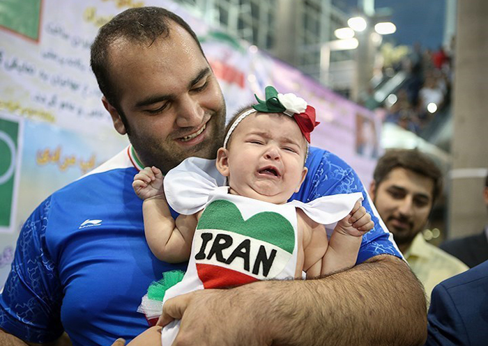 (تصاویر) استقبال از بهداد و تیم وزنه‌برداری