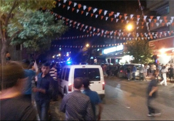 30 کشته در انفجار تروریستی نزدیک تالار عروسی 30 کشته در انفجار تروریستی نزدیک تالار عروسی