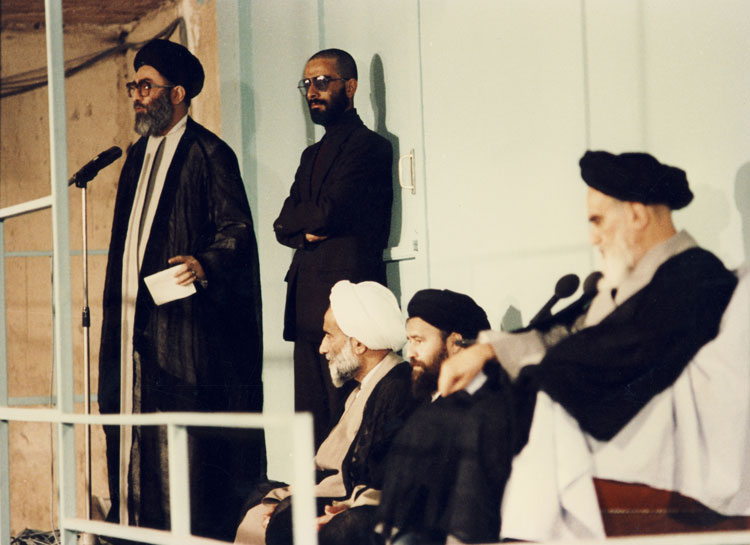 (تصاویر) تنفیذ ریاست جمهوری آیتالله خامنهای (تصاویر) تنفیذ ریاست جمهوری آیتالله خامنهای