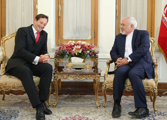 (تصاویر) دیدار سفیر جدید انگلستان با ظریف (تصاویر) دیدار سفیر جدید انگلستان با ظریف