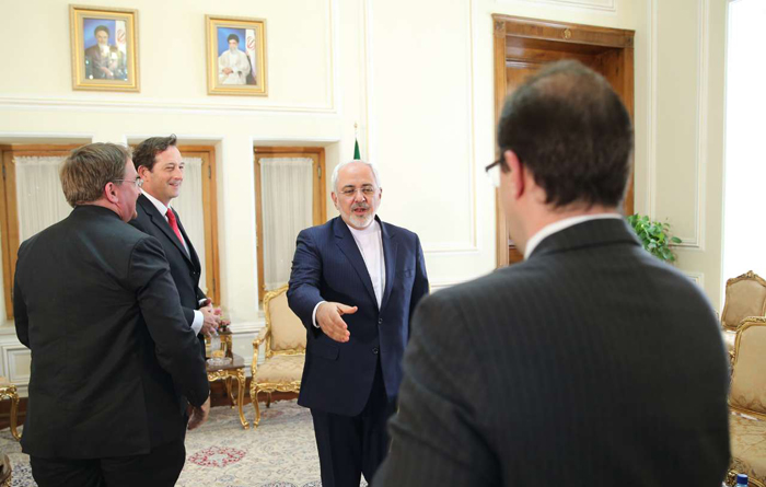 (تصاویر) دیدار سفیر جدید انگلستان با ظریف (تصاویر) دیدار سفیر جدید انگلستان با ظریف
