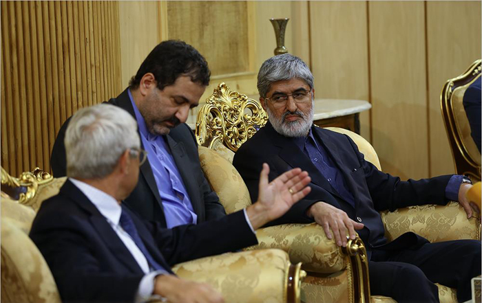 (تصاویر) استقبال مطهری از رئیس مجلس فرانسه (تصاویر) استقبال مطهری از رئیس مجلس فرانسه