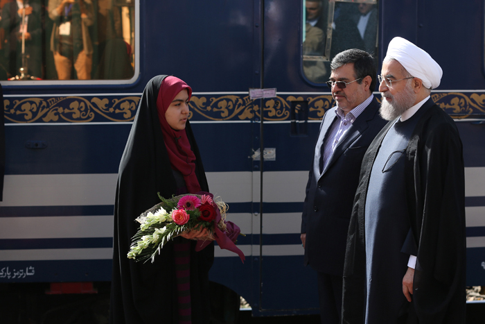 (تصاویر) روحانی با قطار به قزوین رفت (تصاویر) روحانی با قطار به قزوین رفت