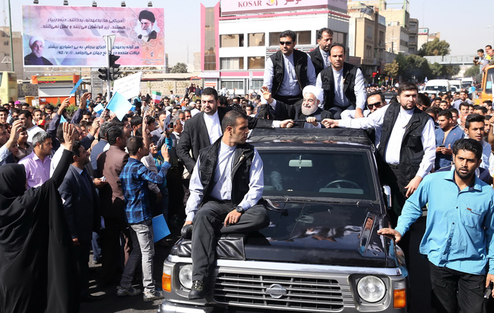 (تصاویر) استقبال از روحانی در قزوین (تصاویر) استقبال از روحانی در قزوین