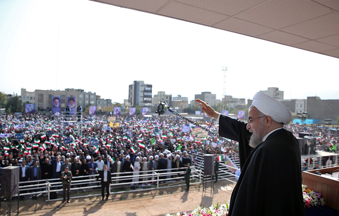 (تصاویر) استقبال از روحانی در اراک