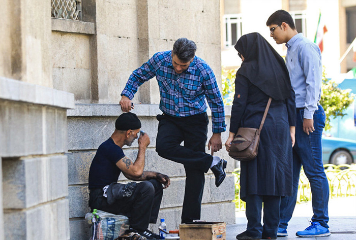 (تصاویر) بهدنبال نان حلال پس از 20سال حبس (تصاویر) بهدنبال نان حلال پس از 20سال حبس