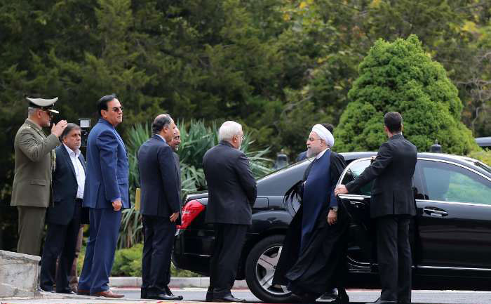 (تصاویر) استقبال رسمی روحانی از رییس جمهوری فنلاند