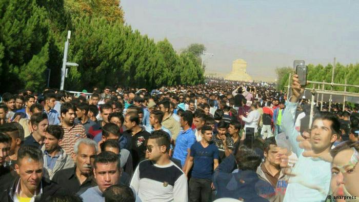 دستگیری برخی از تجمعکنندگان در مراسم «روز کوروش» دستگیری برخی از تجمعکنندگان در مراسم «روز کوروش»