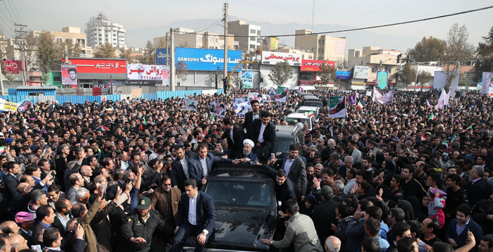 (تصاویر) استقبال از روحانی در کرج (تصاویر) استقبال از روحانی در کرج