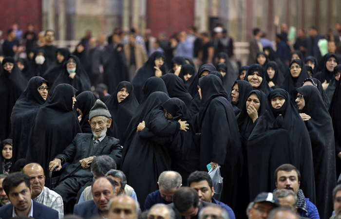 (تصاویر) مراسم تشییع مرضیه حدیدچی (تصاویر) مراسم تشییع مرضیه حدیدچی