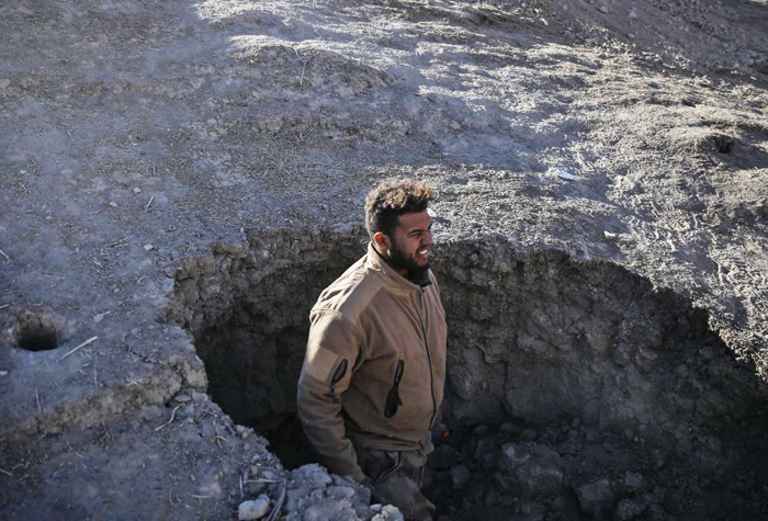 (تصاویر) کشف شبکه تونلهای داعش (تصاویر) کشف شبکه تونلهای داعش