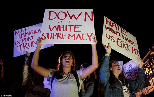 موج نژادپرستی در آمریکا پس از پیروزی ترامپ