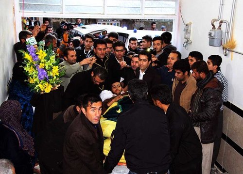 (تصاویر) استقبال باشکوه از سرباز فداکار