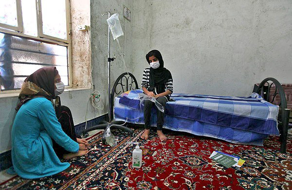 (تصاویر) رنج بی‌پایان رقیه به‌خاطر آمپول اشتباه