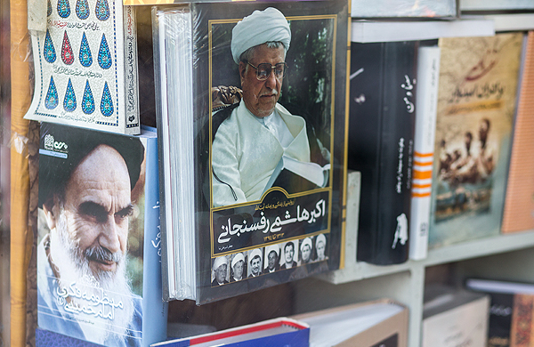 (تصاویر) دکه مطبوعات در (تصاویر) دکه مطبوعات در
