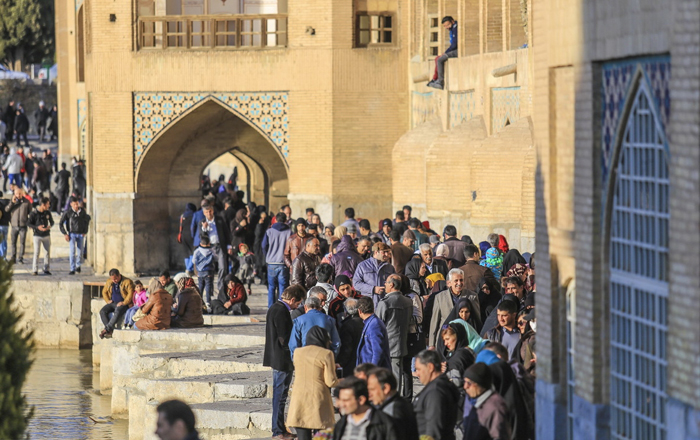 (تصاویر) استقبال مردم اصفهان از زاینده رود (تصاویر) استقبال مردم اصفهان از زاینده رود