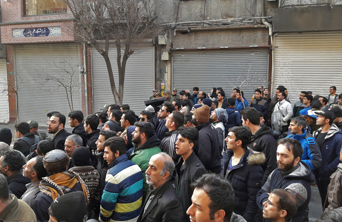 (تصاویر) ازدحام در اطراف ساختمان پلاسکو (تصاویر) ازدحام در اطراف ساختمان پلاسکو