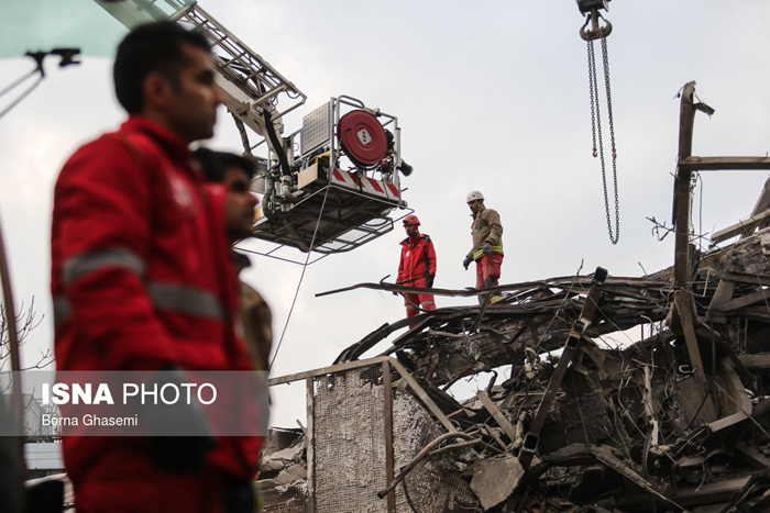 (تصاویر) یک روز پس از آتشسوزی پلاسکو (تصاویر) یک روز پس از آتشسوزی پلاسکو