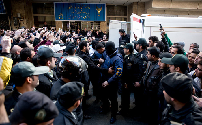 (تصاویر) بازسازی سرقت مسلحانه از صرافی (تصاویر) بازسازی سرقت مسلحانه از صرافی